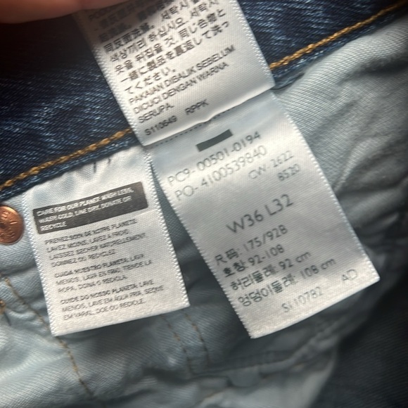 Levi’s 501 Original Fit Button Fly Jeans Men’s 36x32 Medium Wash Straight Leg - Picture 5 of 7